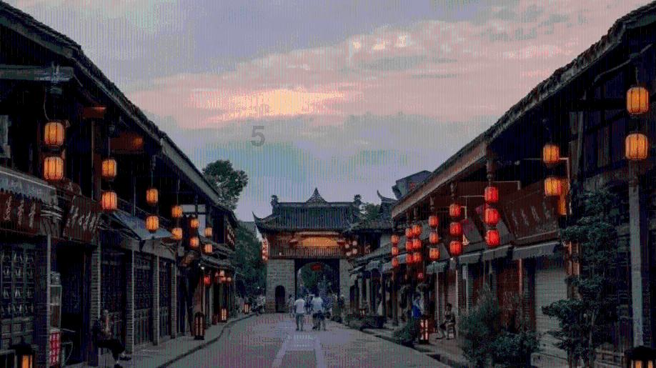 “恭喜发财”一唱,超市春节开场!杭州各类奇趣年货上新,连纸巾都有春节限定